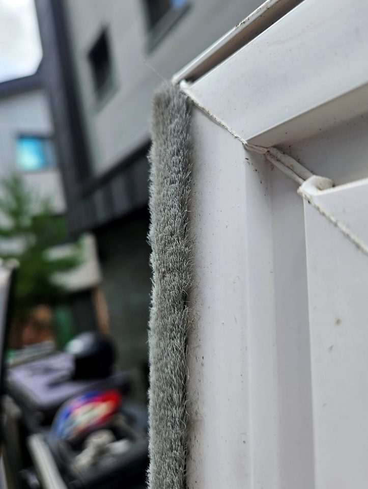 성동구 왕십리동 방충망 교체 시공 사진 3